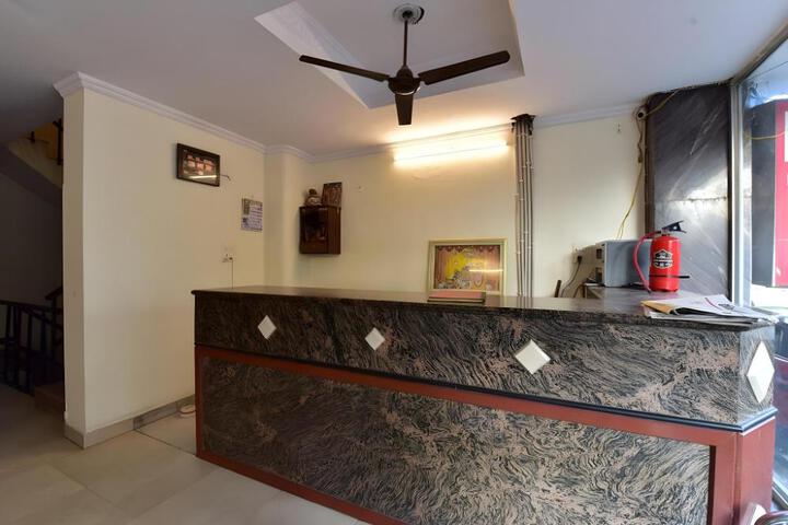 Hotel Amisha Palace