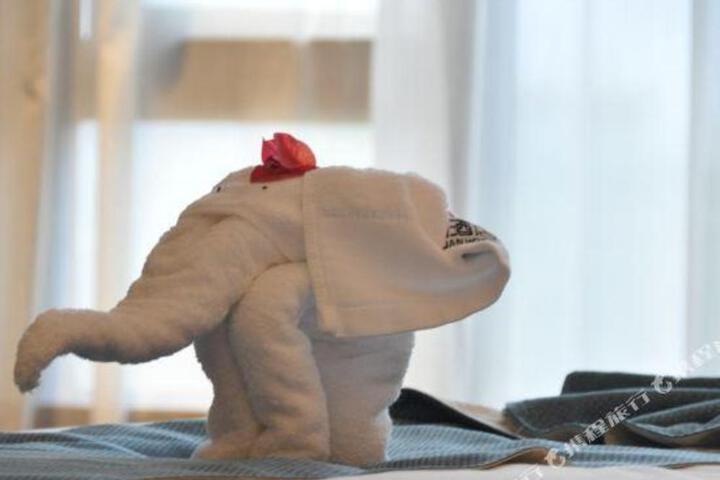 Changning Sanchuan Hotel