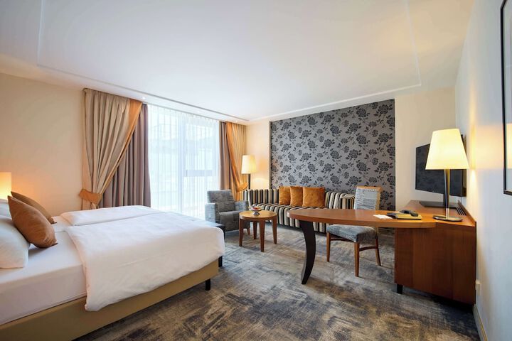 Room 48 of 108