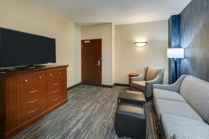 Room 44 of 72