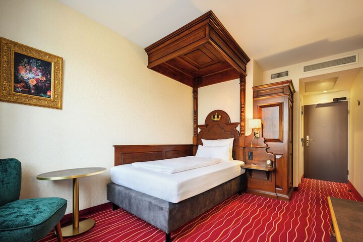 Room 55 of 111