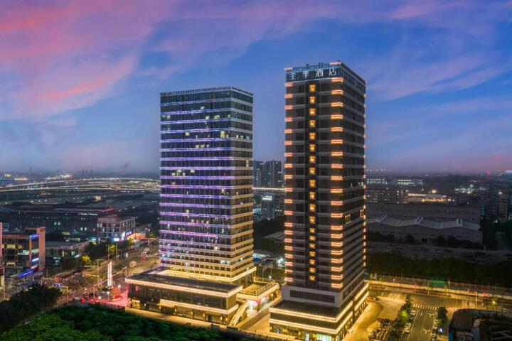 JI Hotel Guangzhou Baiyun Tinggang Metro Station