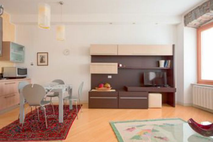 Room 6 of 14