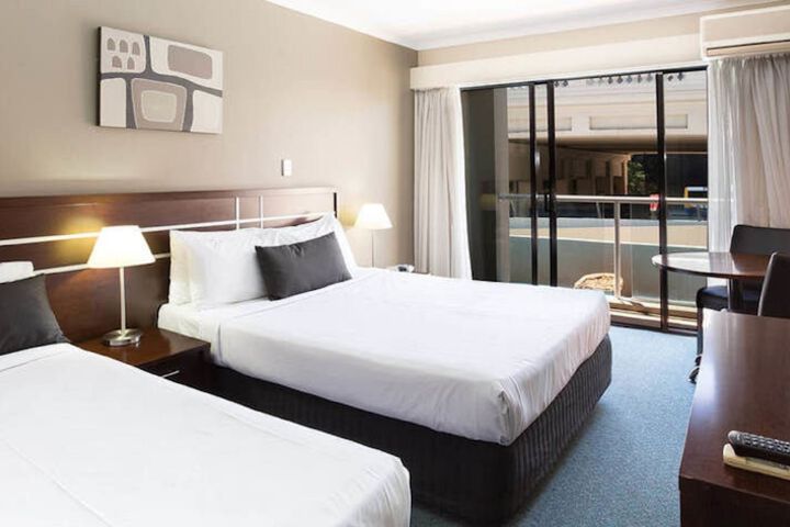 Room 4 of 30