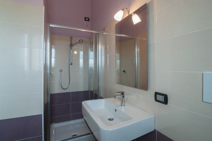 Room 7 of 29