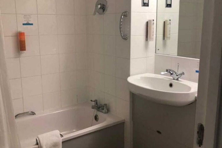 Room 14 of 19