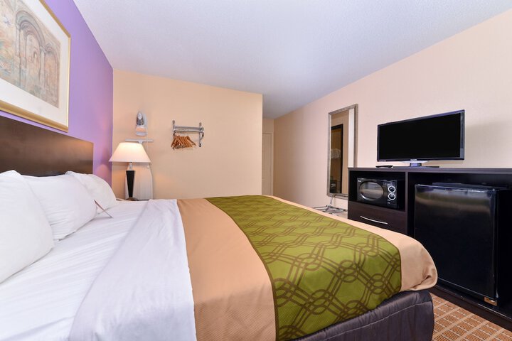 1 King Bed (11 of 12)