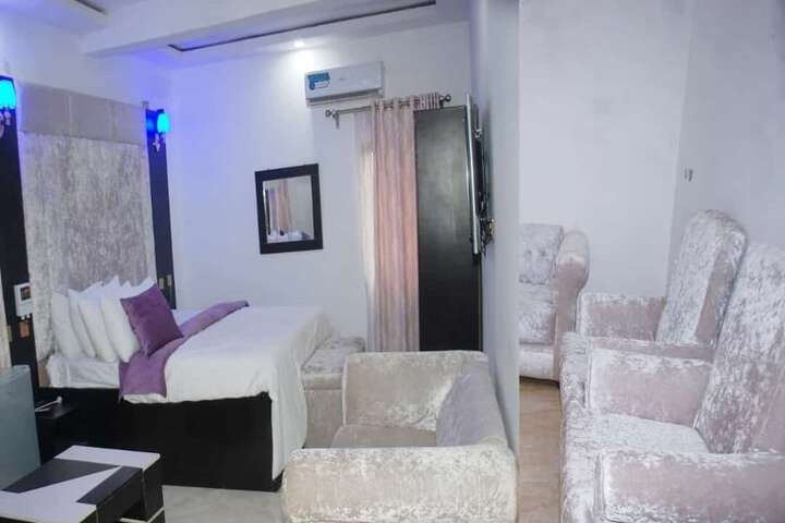 Room 5 of 20