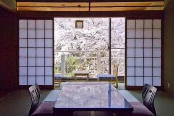 Room 28 of 59