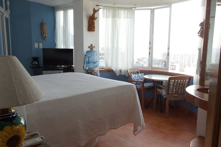 Room 3 of 71