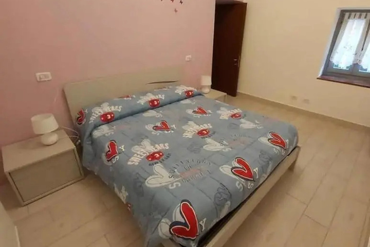 Room 2 of 12