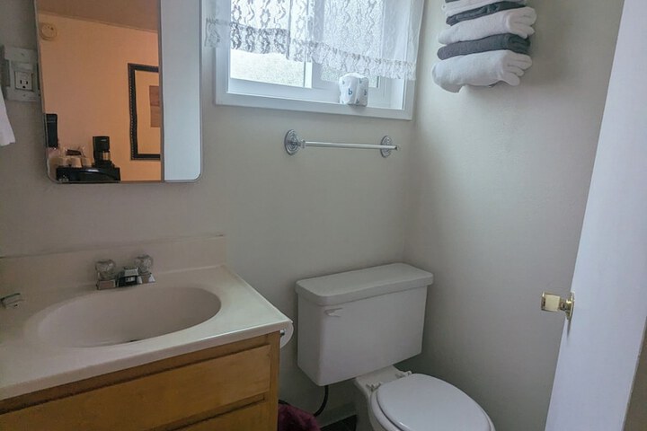 Room 9 of 10