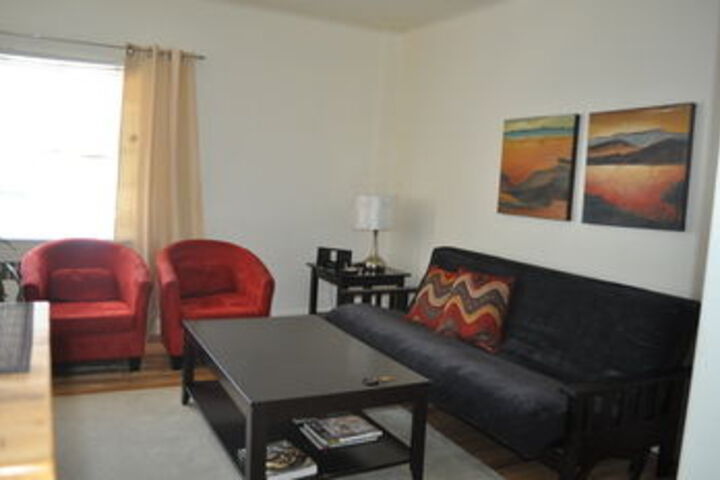 Room 10 of 12