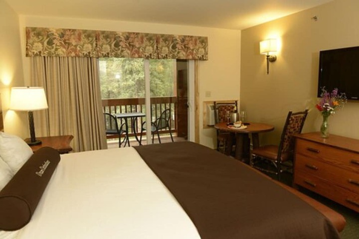 Room 6 of 18