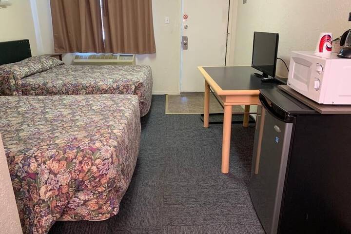 Room 4 of 4