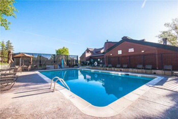 Pool 16 of 32
