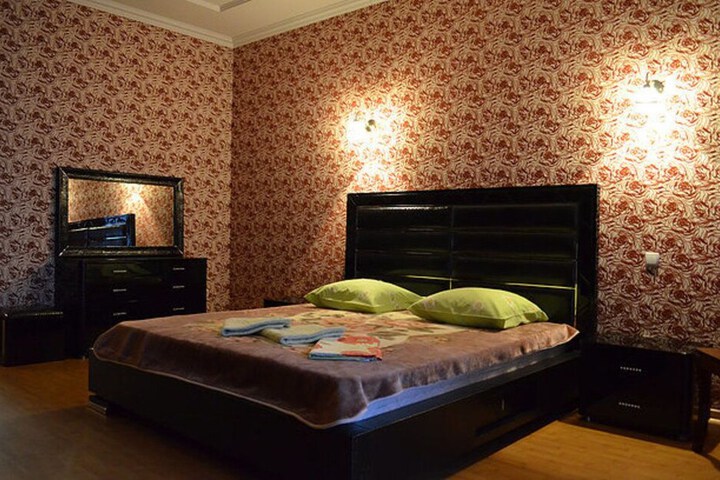 Room 26 of 93