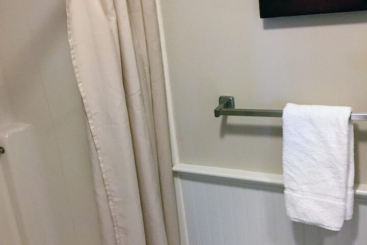 Room 104 of 168