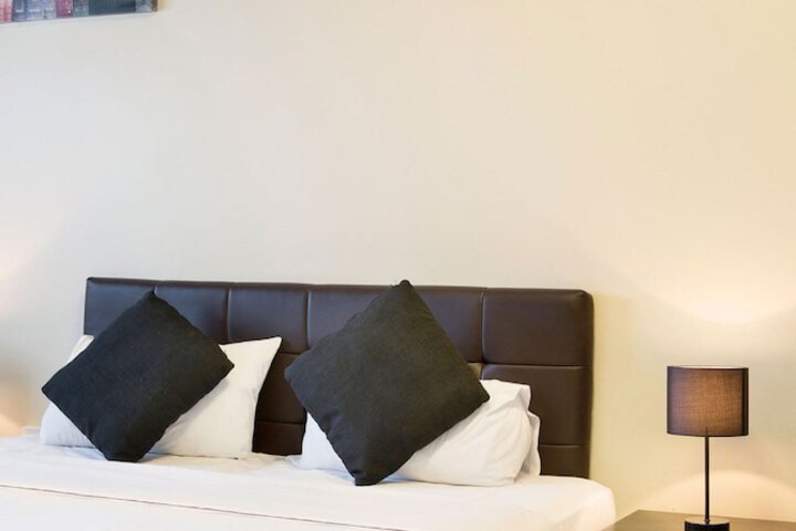 Room 4 of 44