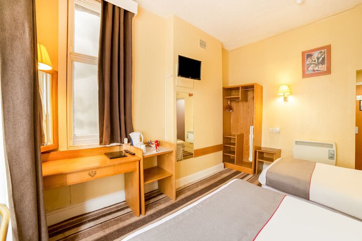 Room 14 of 43