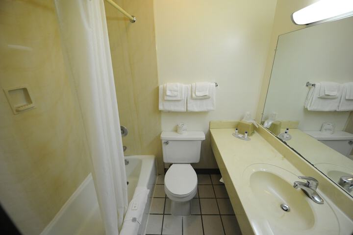 Room 21 of 35