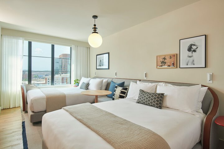 Room 20 of 107