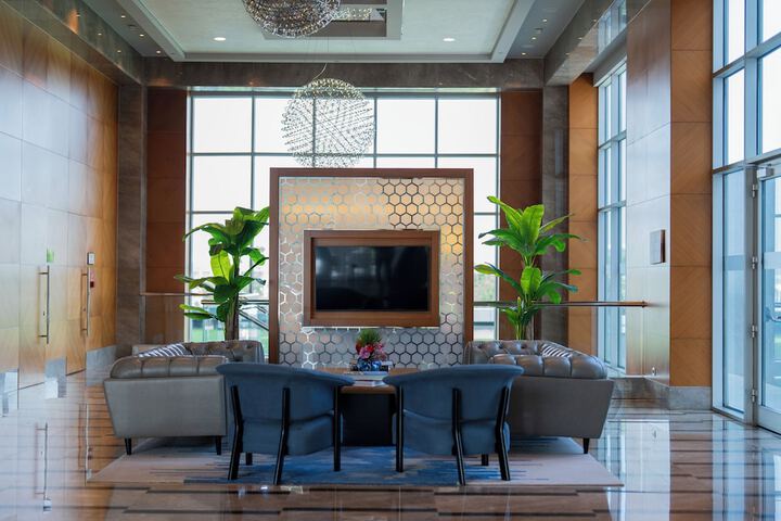 Entrance & Lobby