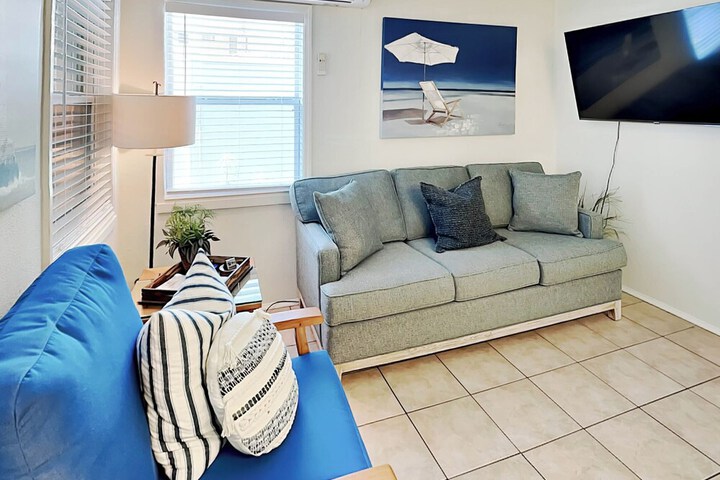 Room 8 of 25