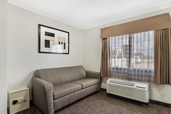 Room 47 of 65