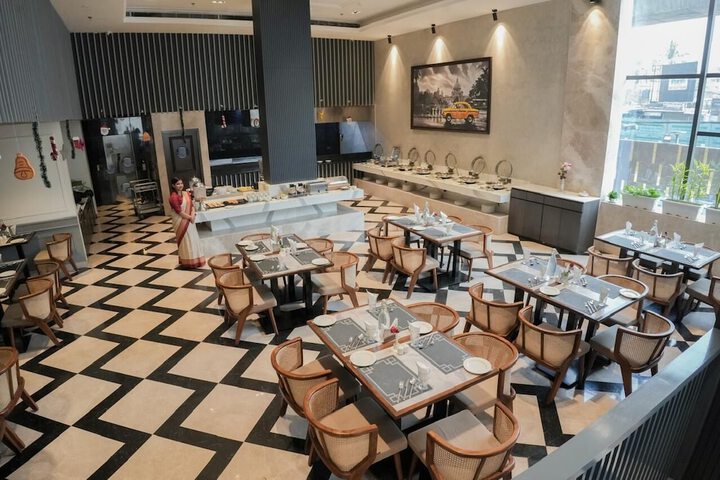 Dining 57 of 70