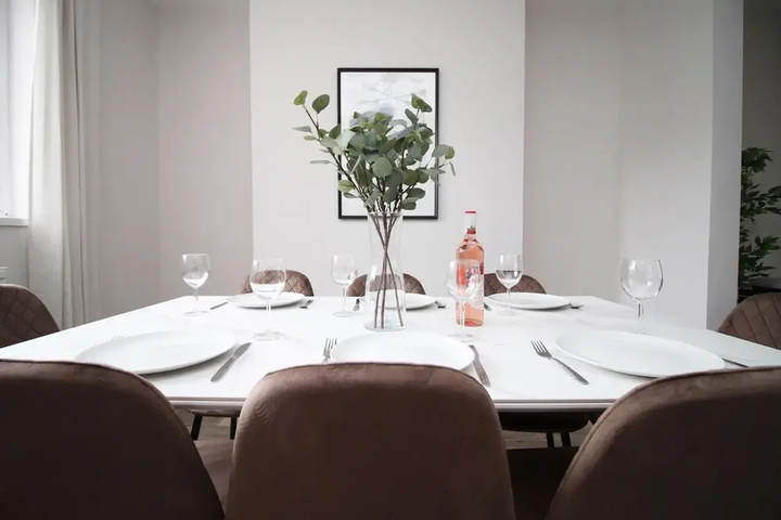 Dining 19 of 21