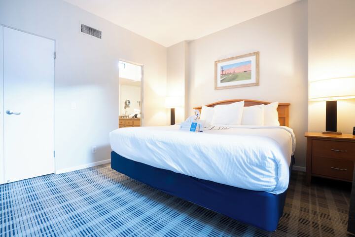 Room 5 of 42