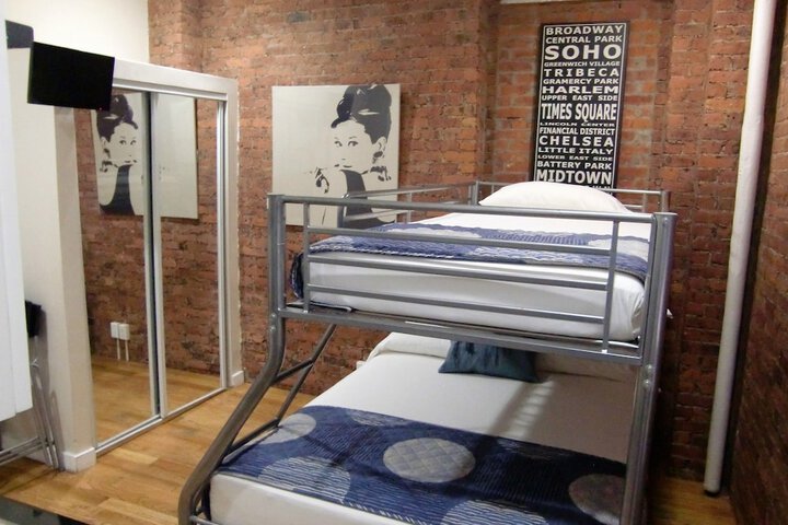 Room 7 of 69