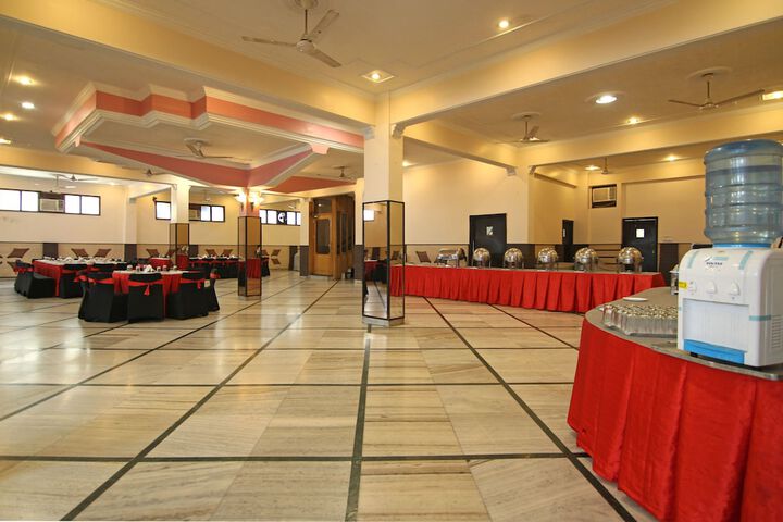 Ballroom/Hall 36 of 47