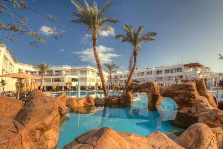 Hotel Entry