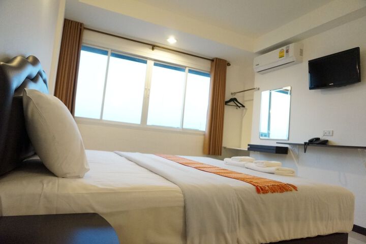 Room 9 of 62