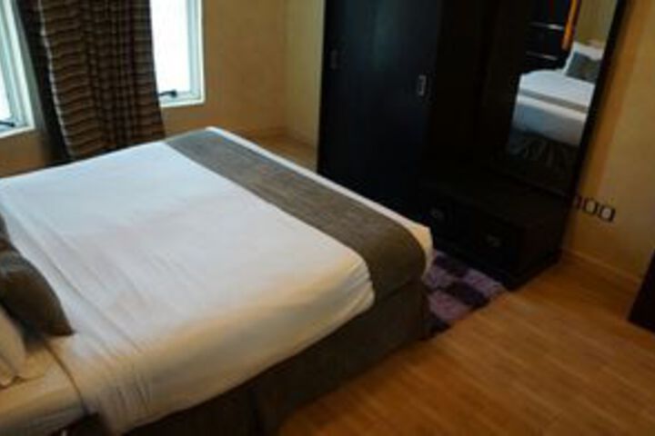 Room 7 of 39