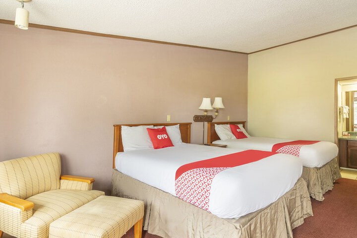 2 Double Beds (5 of 6)