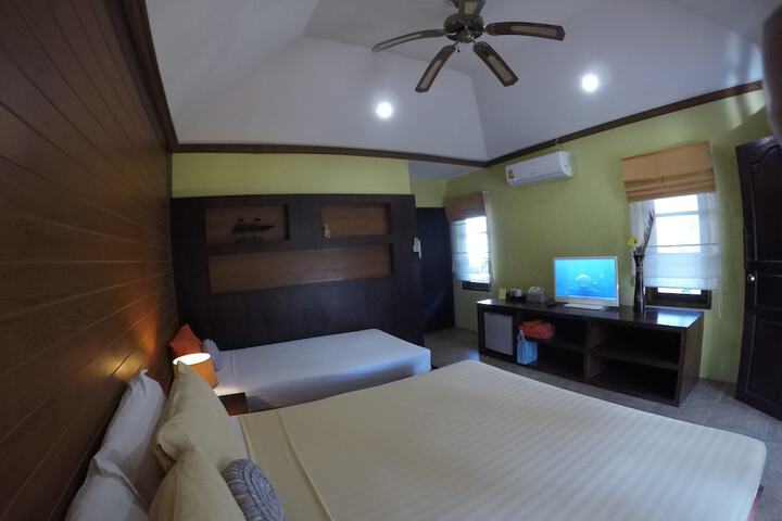 Room 12 of 45