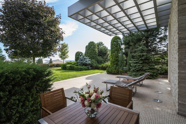 Terrace/Patio 18 of 55