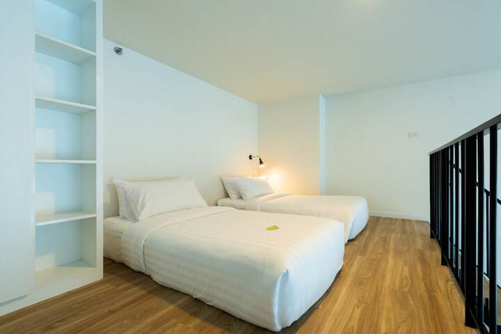 Room 16 of 131