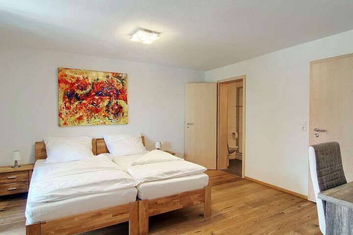 Room 9 of 24