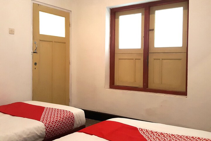 Room 18 of 50