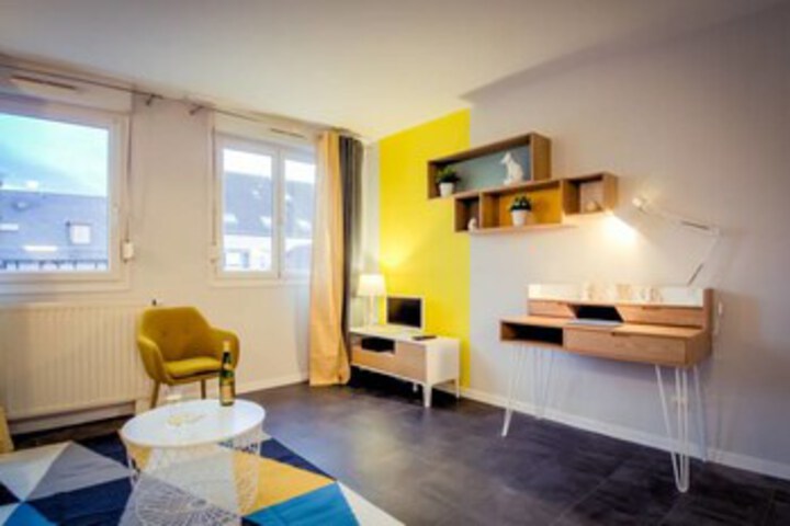 Room 3 of 11
