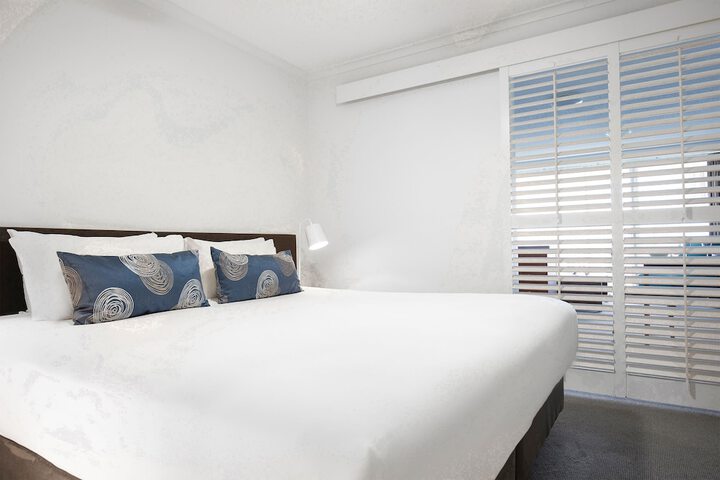 Room 10 of 52