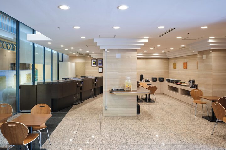 Entrance & Lobby