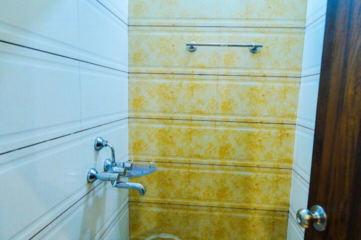 Room 14 of 16