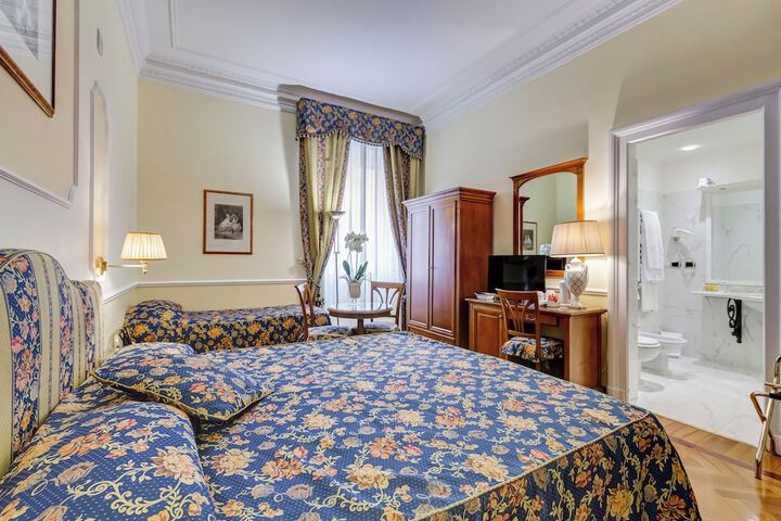 Room 33 of 60
