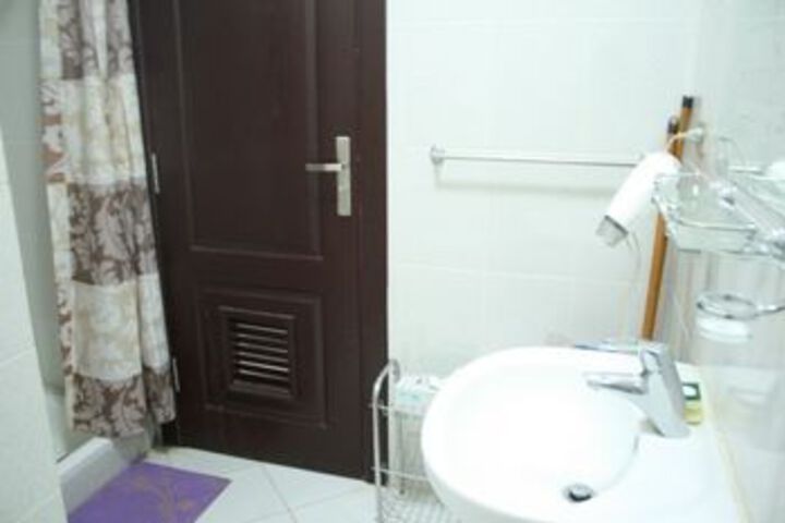 Room 2 of 34
