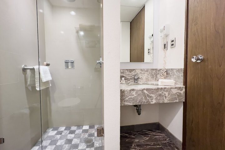Room 44 of 50